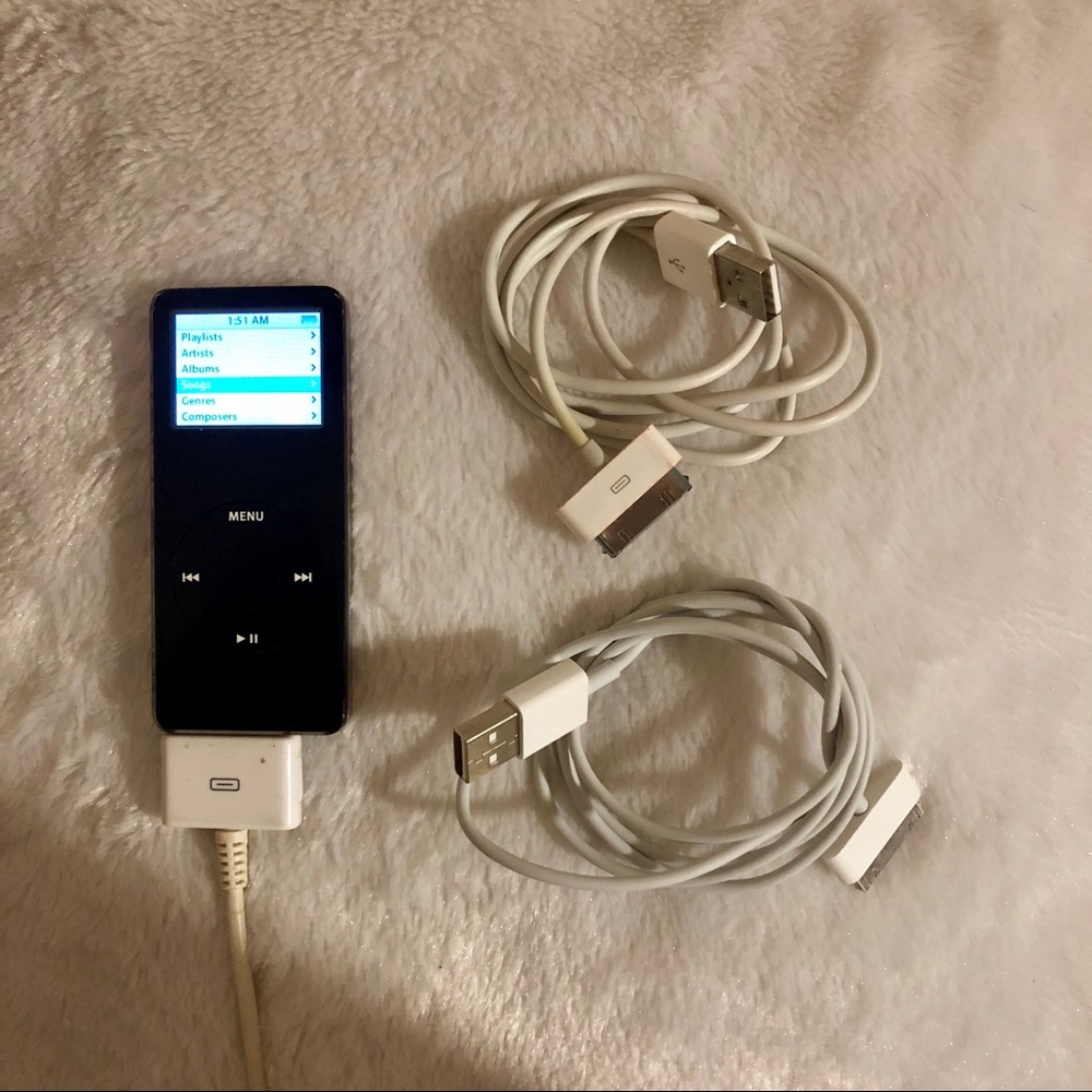 SOLD!!! Ipod Nano (1st gen) w/ Case & Chargers